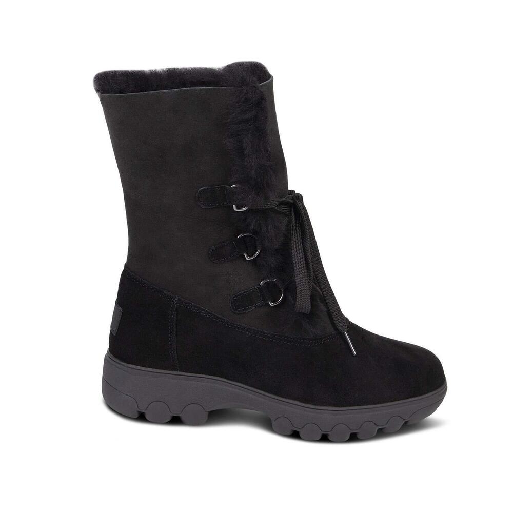 CLOUD NINE SHEEPSKIN WOMEN'S OUTDOOR WINTER BOOT